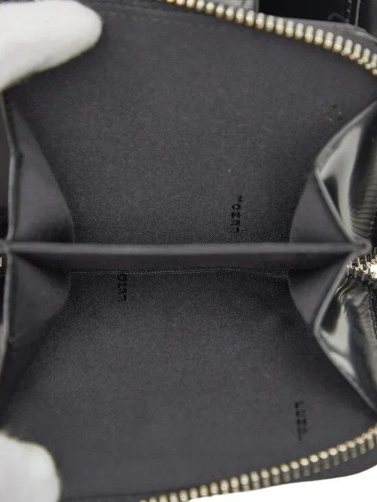 Fendi Zucchino Bifold Wallet Black Patent Leather - Picture 7 of 9